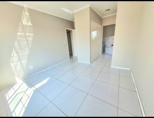 2 BEDROOM APARTMENT FOR SALE IN MONAVONI